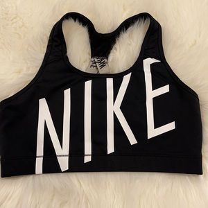 Nike sports bra. Size: XL